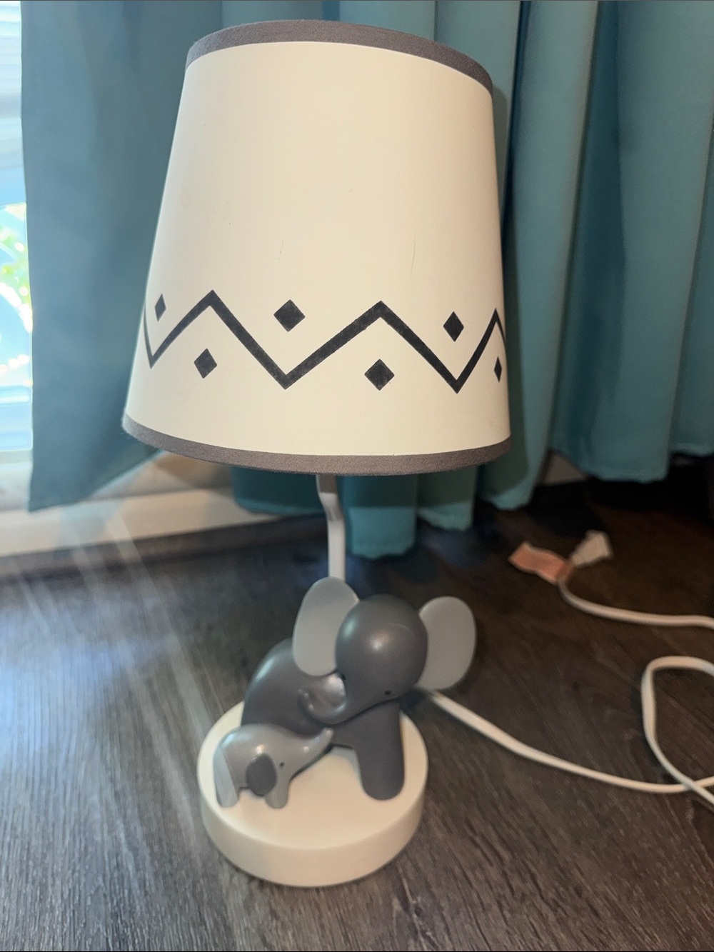 Source Unknown Gray and White Elephant Kids Lamp